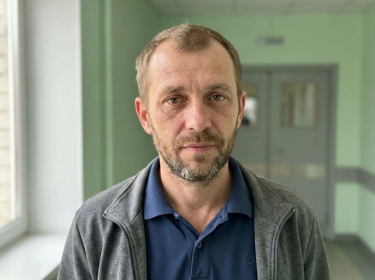 Аватар Иван Л., 41 год, Воронеж — мужчина средних лет, нейтральный фон, портрет пациента наркологической клиники